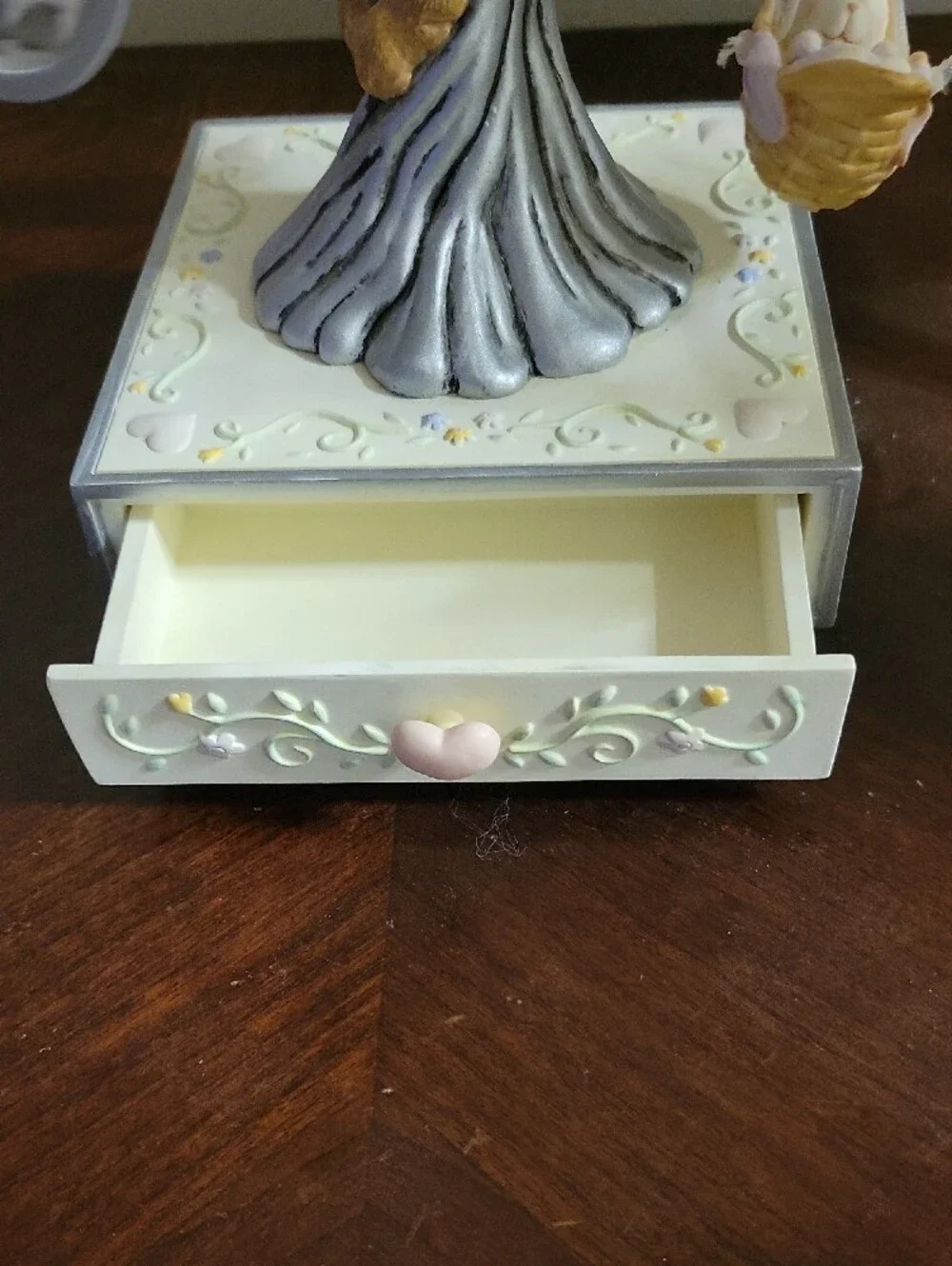 Hallmark Pastel Green and Pink Family Tree Photo Frame.